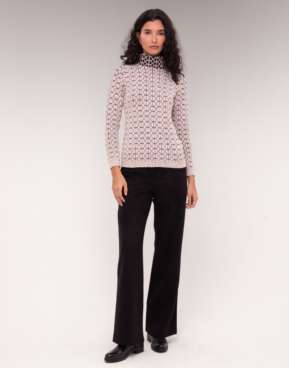 Blusa Mousse Geométrica Bege e Preta