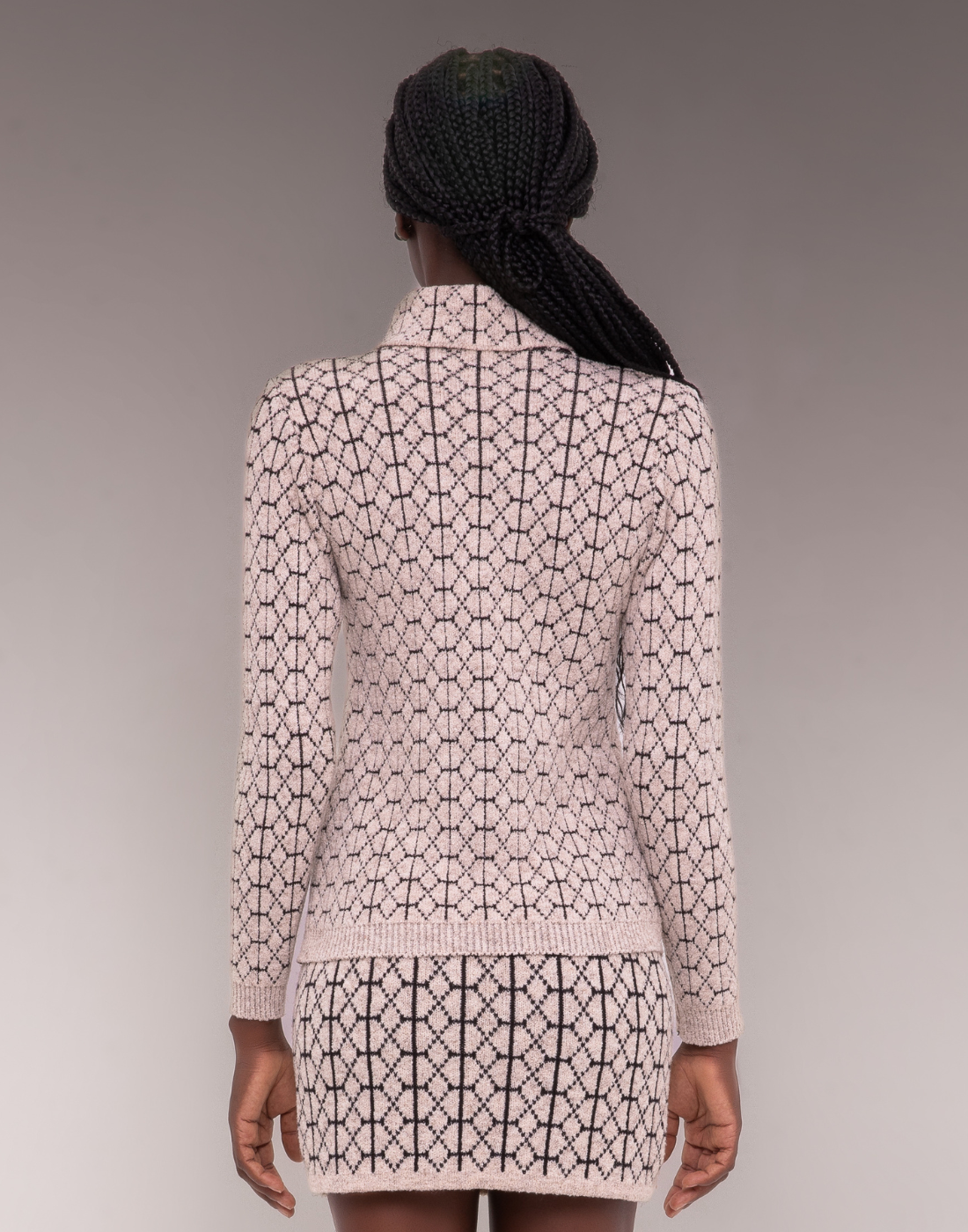 Blusa Mousse Geométrica Bege e Preta