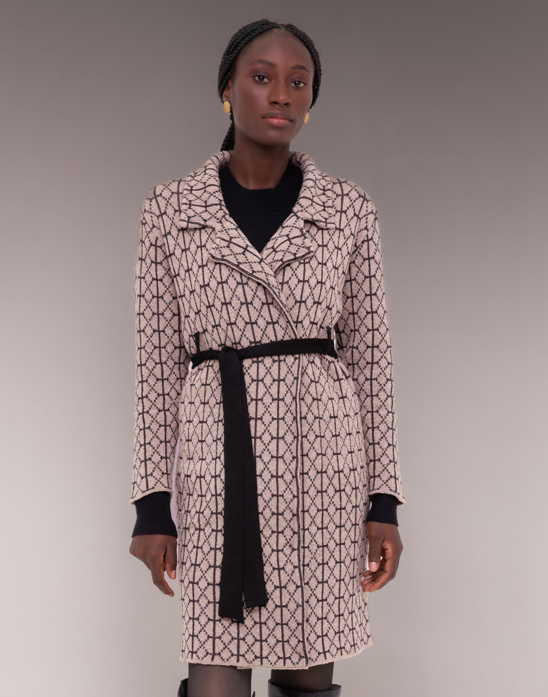 Trench Coat Mousse Geométrico Bege e Preta