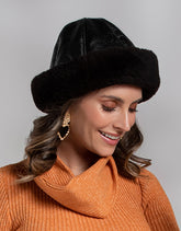 Gorro de Couro e lã Siberia Preto