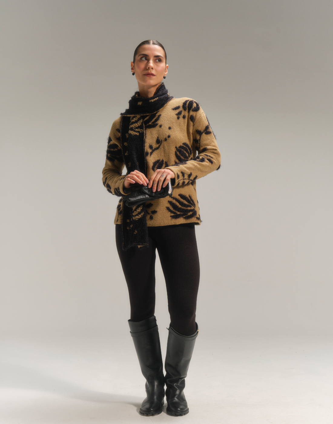 Blusa Floralis Plumosa Preto