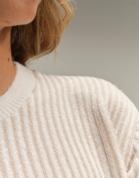 Blusa Listrada Nubbis Branco