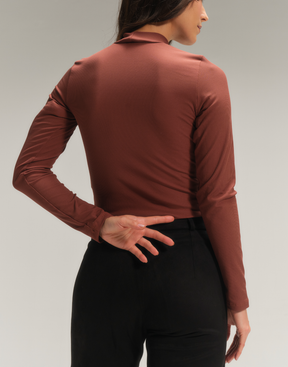 Blusa Tartaruga Canelada Marrom