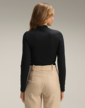 Blusa Tartaruga Canelada Preto