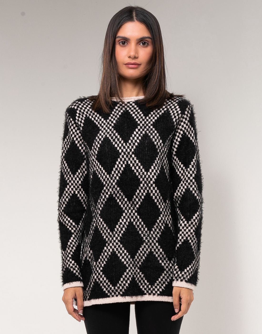 Blusa Angorá Losangos Genebra Preta