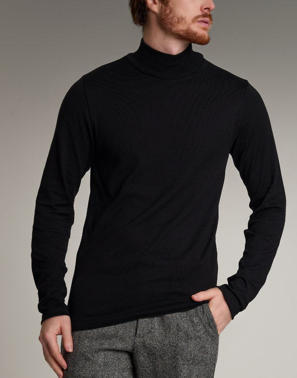 Blusão Gola Alta Soft Fit Preto