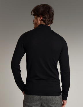 Blusão Gola Alta Soft Fit Preto