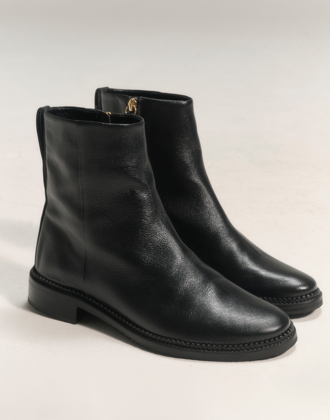 Bota Walker Couro Preta