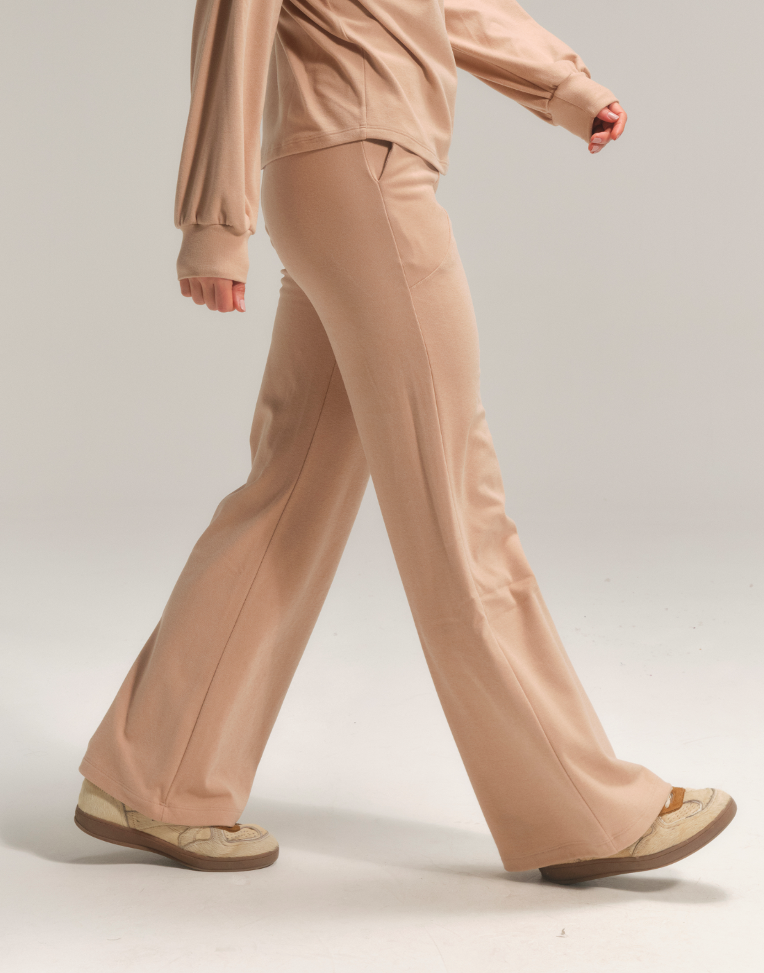Calça Aire Bolso Curvado Bege