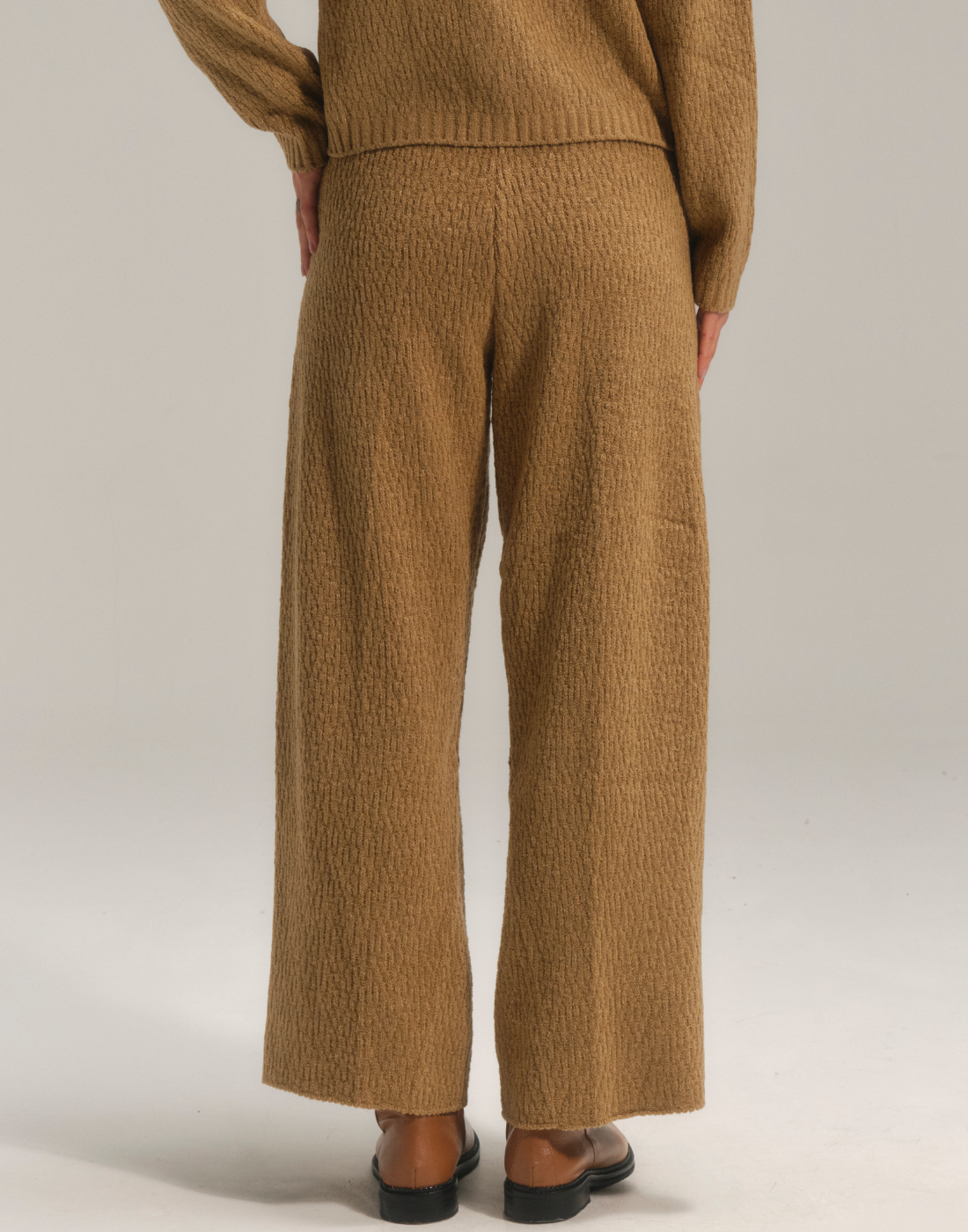 Calça Barrel Rajada Cáqui Bruma
