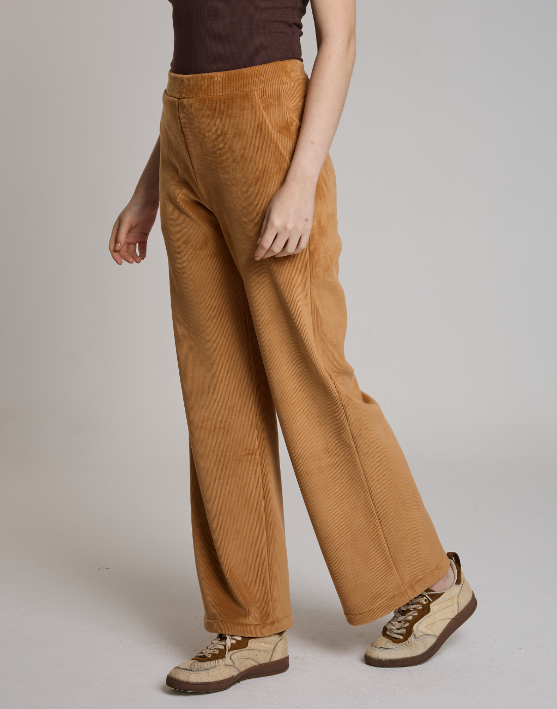 Calça Cotelê Velvet Sky Caramelo