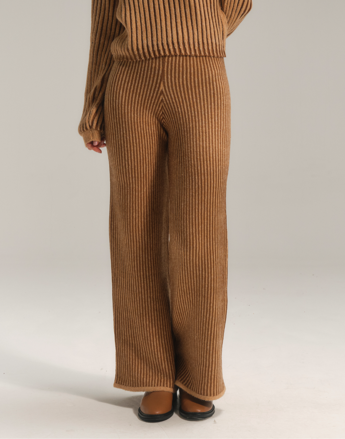 Calça Listrada Nubbis Caramelo Nórdico