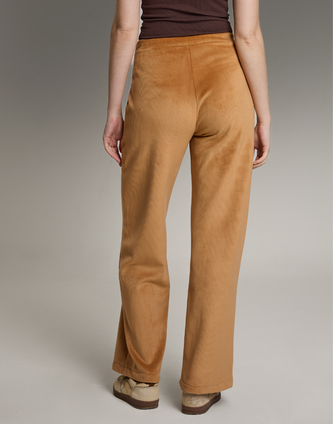 Calça Cotelê Velvet Sky Caramelo