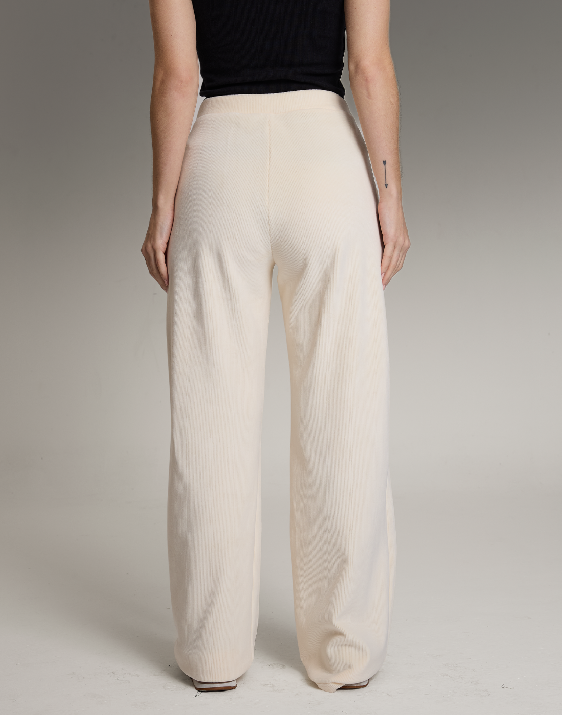 Calça Cotelê Velvet Sky Off