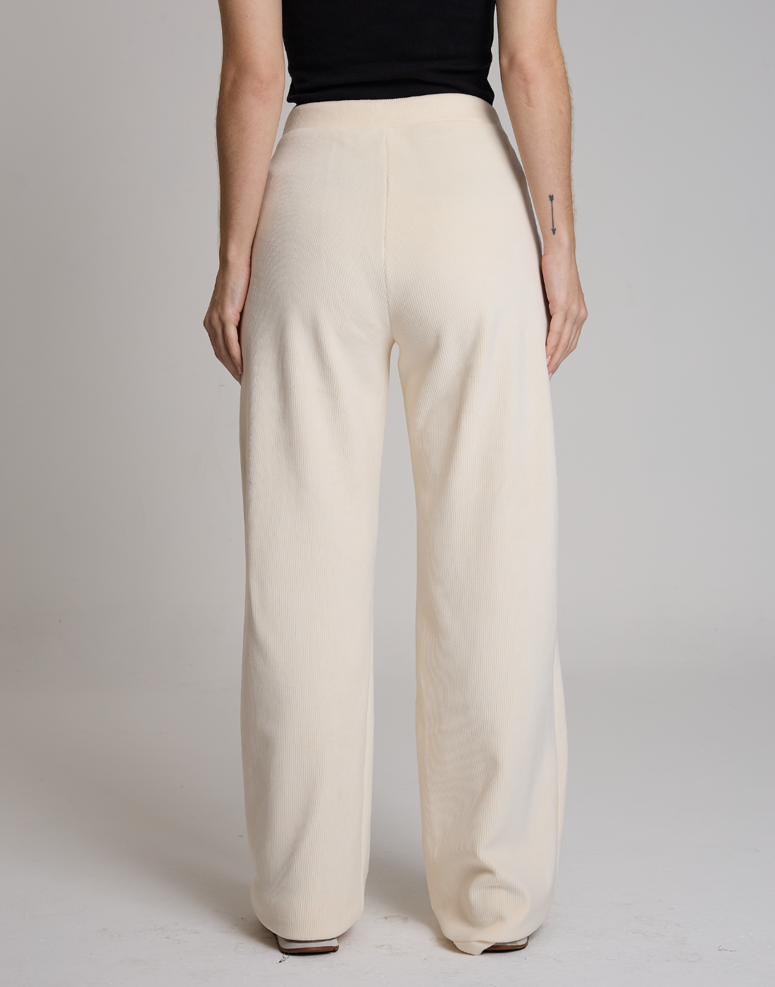 Calça Cotelê Velvet Sky Off