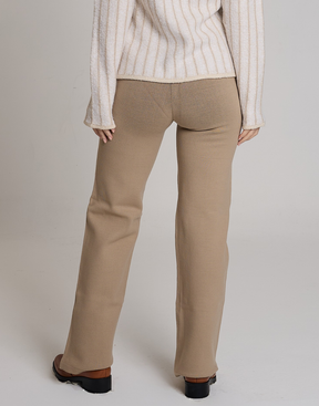 Calça Reta Invernada Bege Cedro