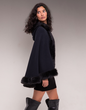 Capa Tricot com Pelos Odéon Preta