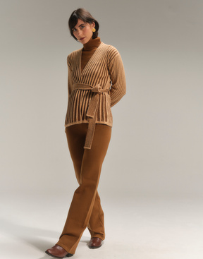 Cardigan Transpassado Nubbis Caramelo Nórdico