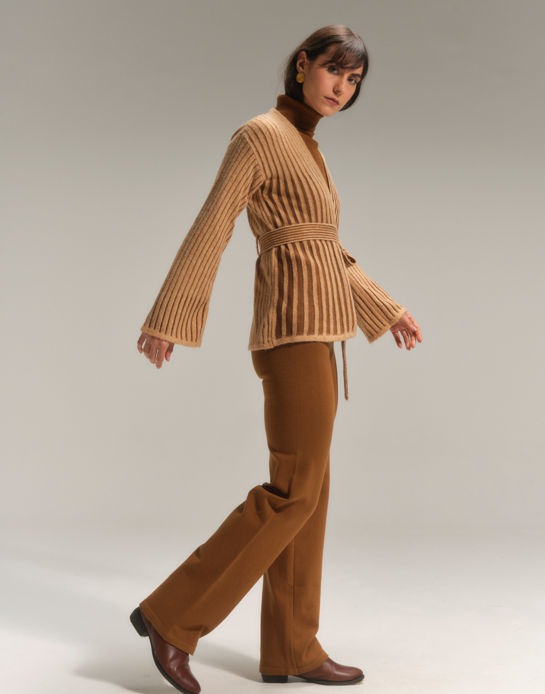 Cardigan Transpassado Nubbis Caramelo Nórdico