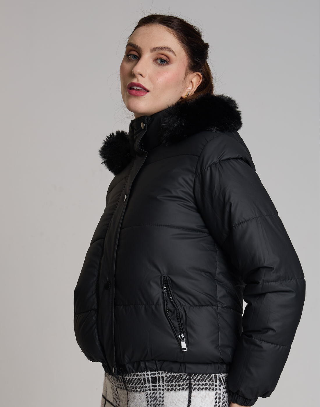 Doudoune Detalhe em Pelos Lauden Preto