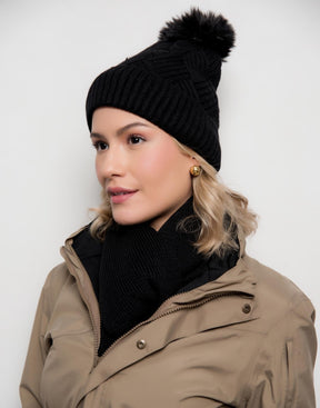 Gorro Forrado Losangos Pom Pom Preto