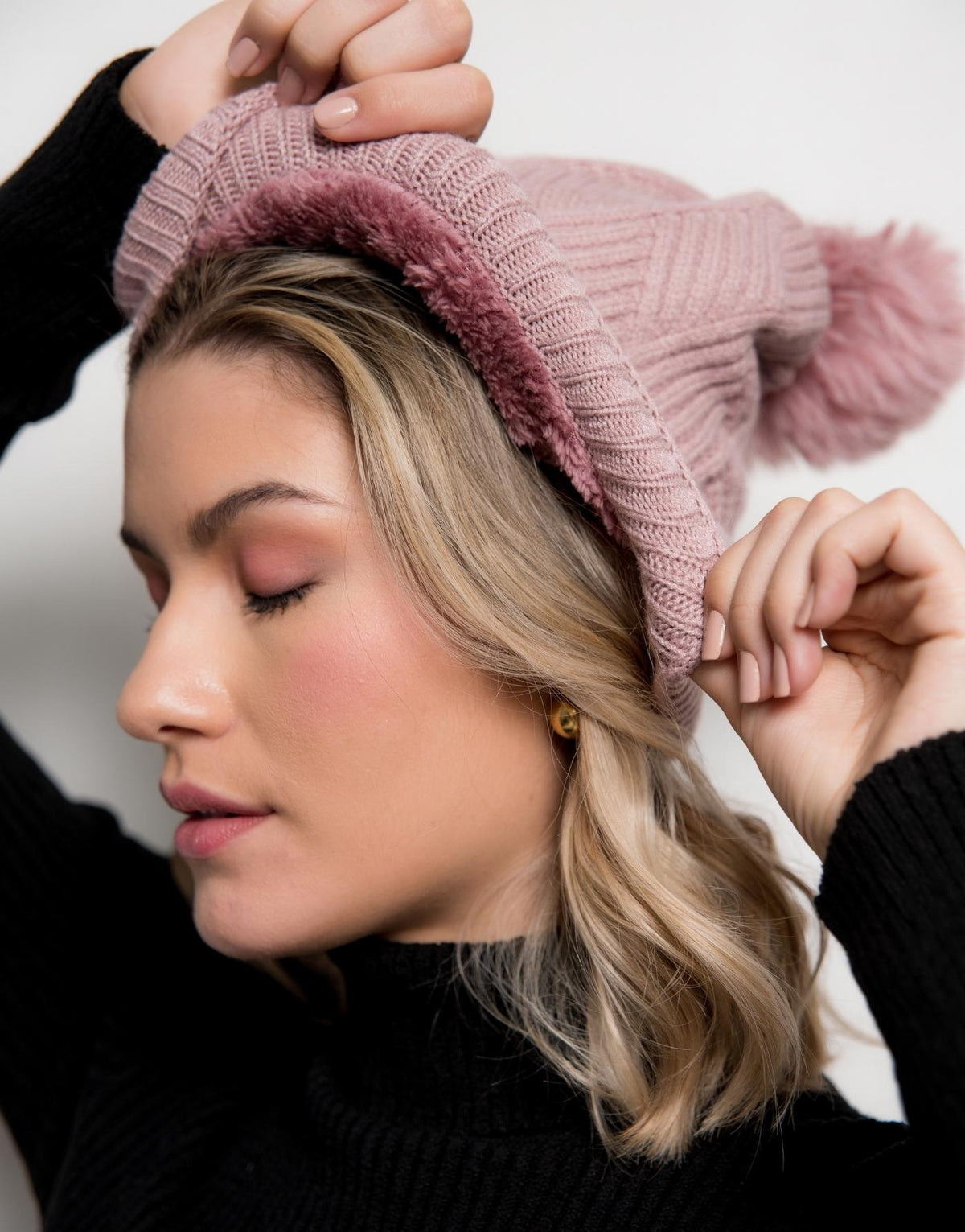 Gorro Forrado Losangos Pom Pom Rose