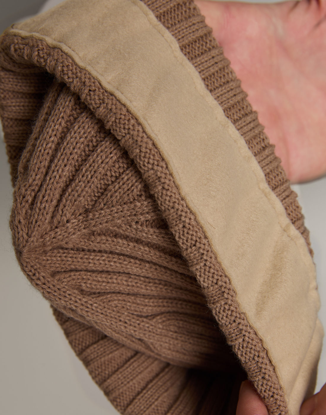 Gorro Tricot Calone Forrado com Fleece Bege