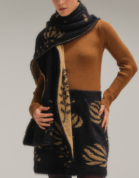 Xale Floralis Plumoso Preto - U