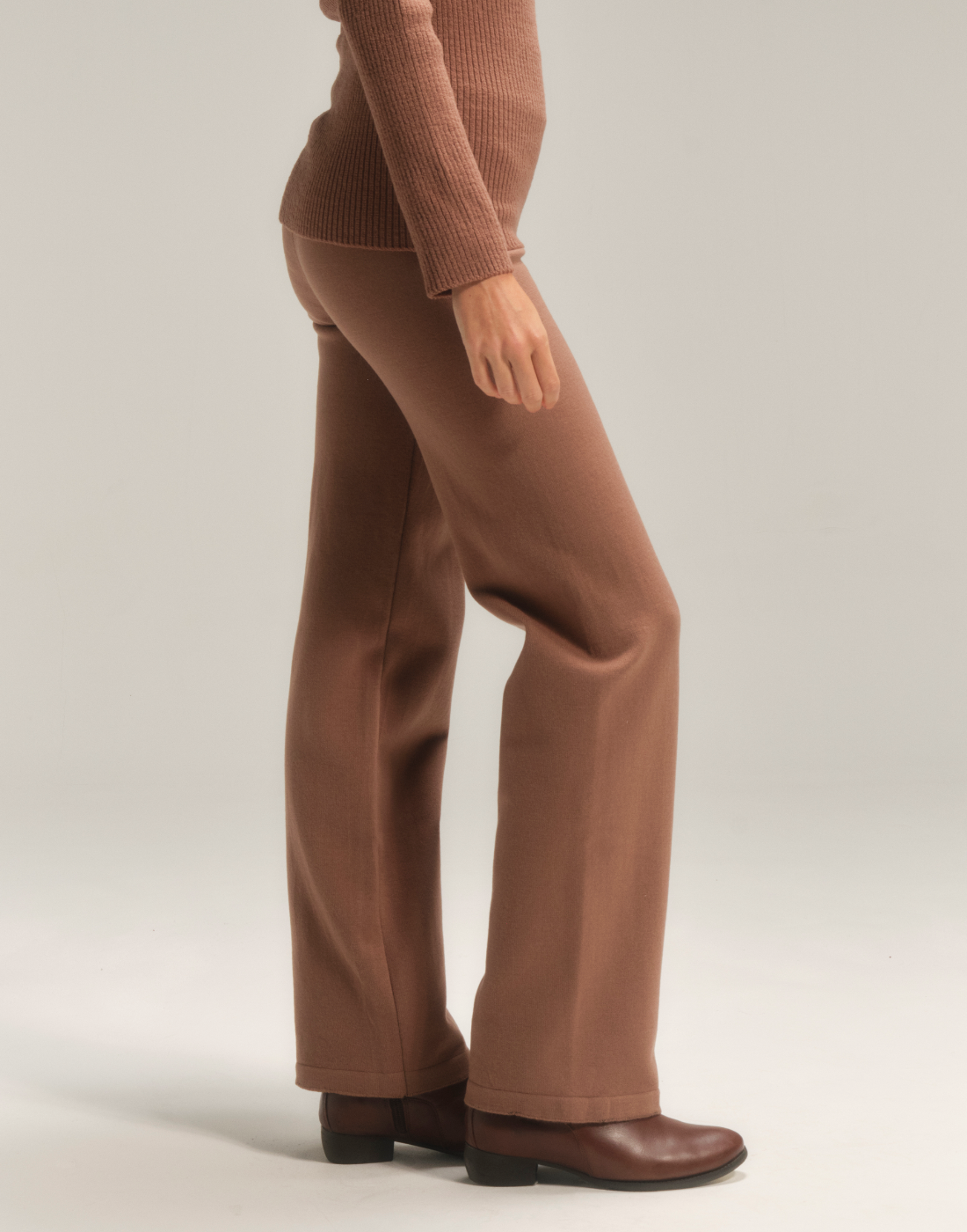 Calça Reta Invernada Nude Canela